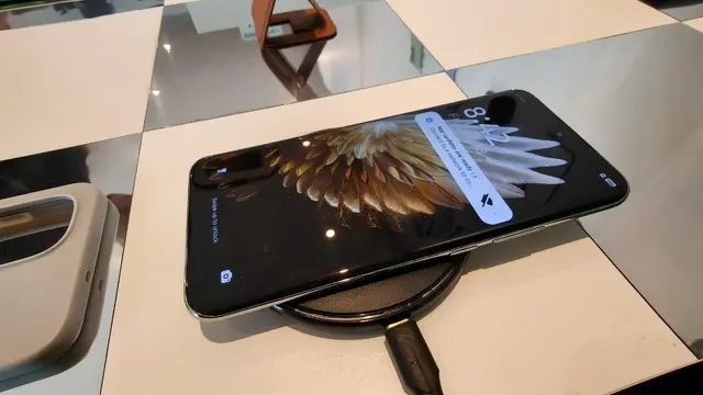 Tecno Spark 40 Pro+ saat acara peluncuran Tecno Spark 40 Pro series di Jakarta.