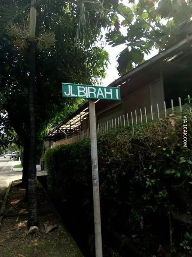 nama jalan nyeleneh