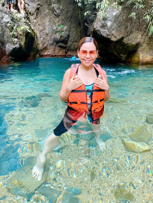 Selain sempat terpisahkan jarak dengan sang suami, Tyson, Melaney juga merasakan dampak lain dari pandemi Covid-19. Nmun kali ini dampak positif untuknya, di mana sang anak jadi tidak terbiasa lagi pergi ke mall dan menjadi anak rumahan. (Instagram/melaney_ricardo)