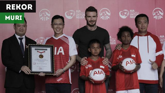 David Beckham hadir sebagai brand ambassador AIA, perusahaan asuransi jiwa yang menggelar Sepak Bola untuk Negeri. Acara tersebut memecahkan rekor MURI.