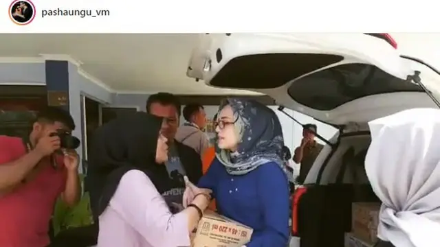Adelia Wilhelmina Pasha Ungu