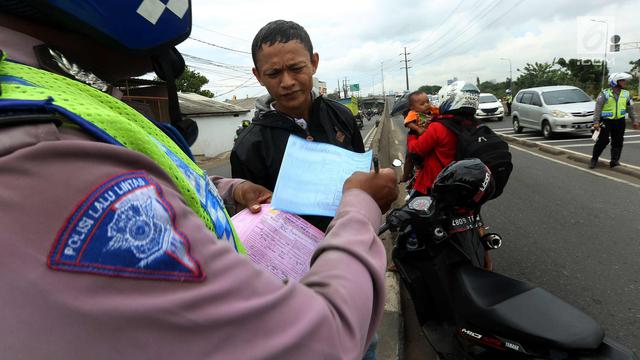 Agar Tidak Salah Kenali Surat Tilang Warna Biru Dan Merah