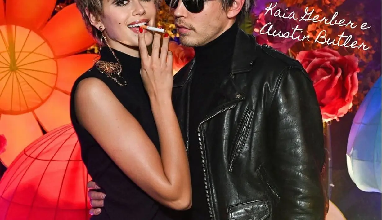 Austin Butler dan Kaia Gerber tampil kece dengan kostum Andy Warhol dan Edie Sedgwick. [@hollywoodforever.tv]
