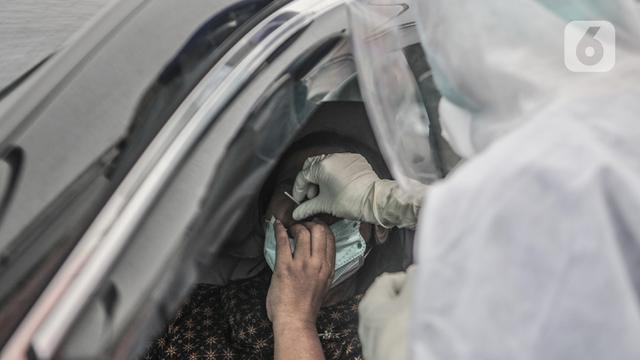 Lacak Penyebaran Covid-19 dengan Tes Swab PCR Drive Thru