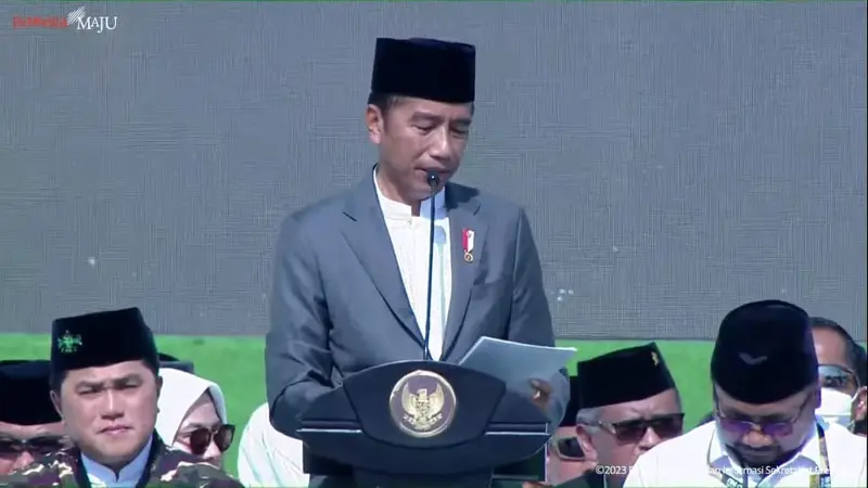 Presiden Joko Widodo atau Jokowi saat menghadiri puncak acara 1 Abad NU di Sidoarjo, Jawa Timur, Selasa (7/2/2023).