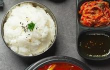 10 Ciri Khas Makan Orang Korea yang Unik dan Bikin Sehat