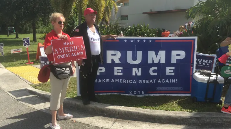 Pendukung Donald Trump di Miami, AS. (Liputan6.com/Tanti Yulianingsih)