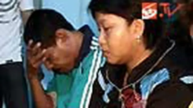Dua guru yang diduga terlibat perselingkuhan, digerebek warga di Probolinggo, Jawa Timur. Seorang di antaranya babak belur akibat dihakimi warga. 
