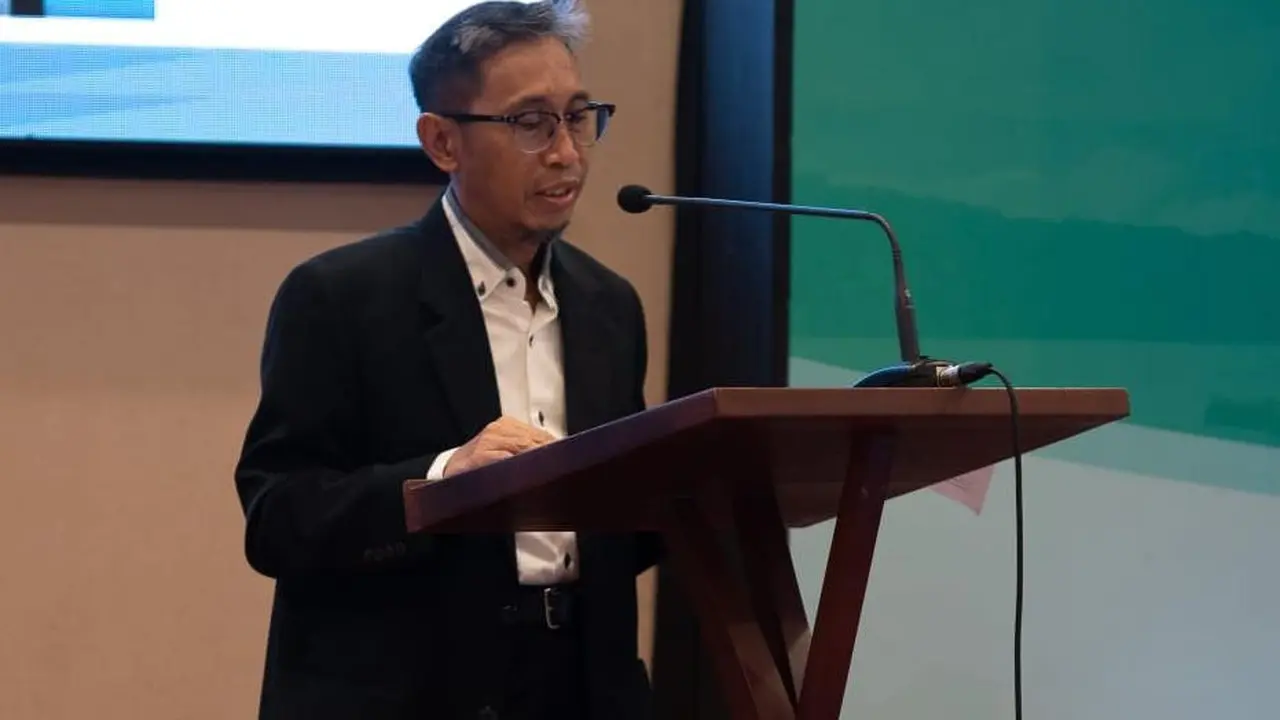 Staf Ahli Menteri Bidang Hubungan Antar Lembaga, KemenKopUKM, Luhur Pradjarto