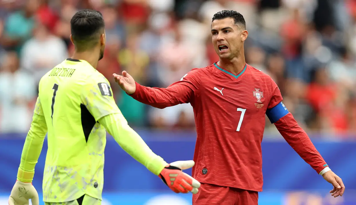 Hal itu menjadi kejutan bagi Portugal mengingat Ronaldo Cs menjadi tim yang diunggulkan menjadi juara pada Piala Dunia 2026 ini. (AFP/Getty Images/Molly Darlington)