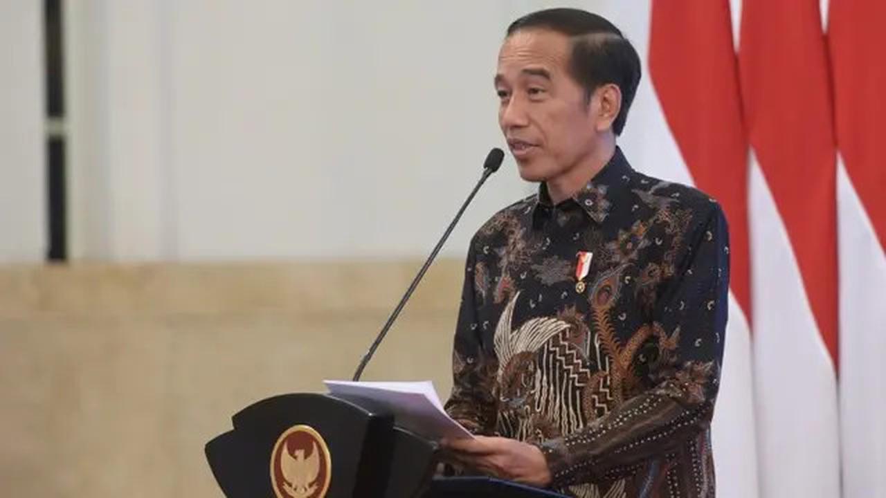 LSI Denny JA soal 10 Tahun Jokowi: Tiga Rapor Biru dan Satu Rapor Merah