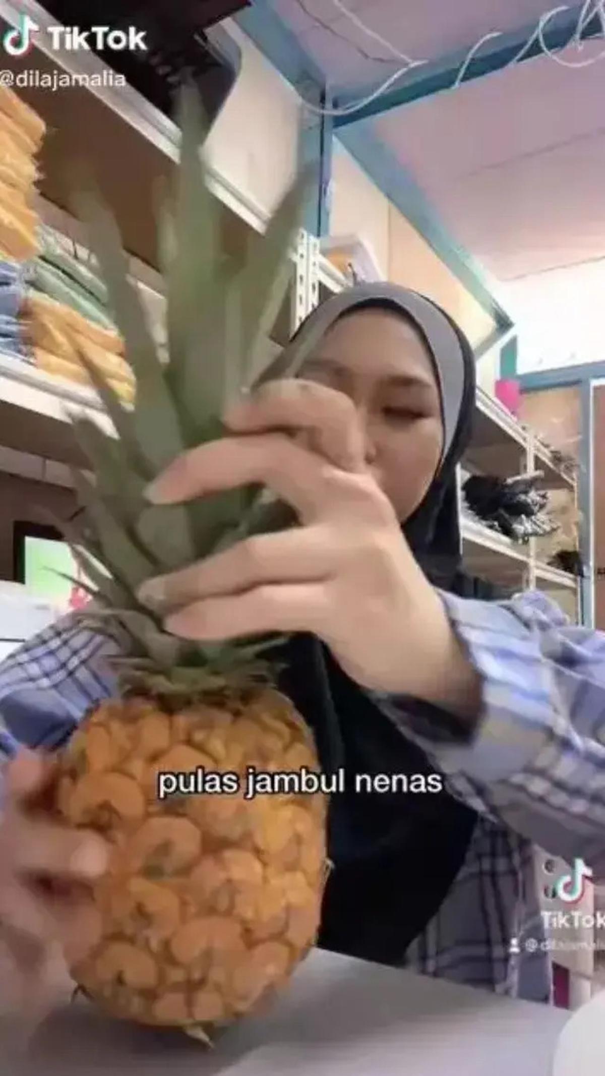 Cara Mengupas Nanas Tanpa Pisau yang Viral di TikTok, Praktis dan Mudah