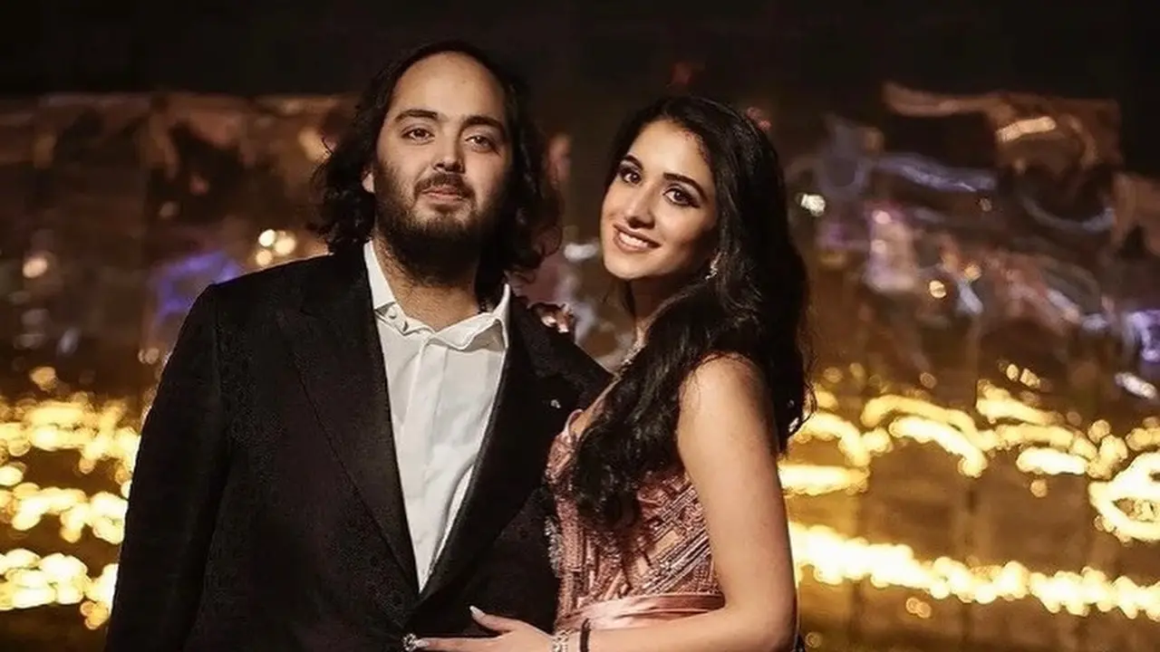Anant Ambani dan Radhika Merchant (Instagram/anantmukeshambanii)