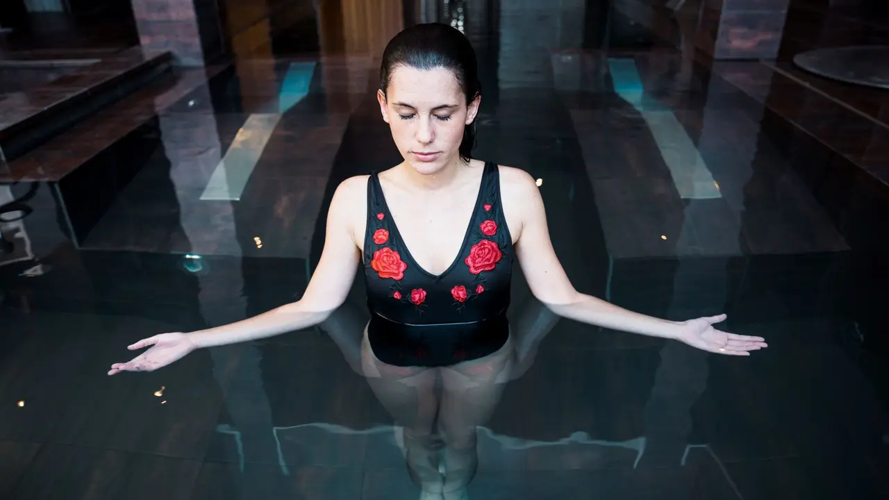 Mengenal Aqua Yoga (photo by freepik)