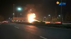 Kebakaran ini mengakibatan kemacetan panjang dari arah Tol Meruya menuju Ulu Jami.