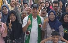 Bahagianya Emak-emak saat Dikasih Modal Usaha Jutaan Rupiah oleh Pensiunan Jenderal TNI, ‘Saya akan Lipat Gandakan’