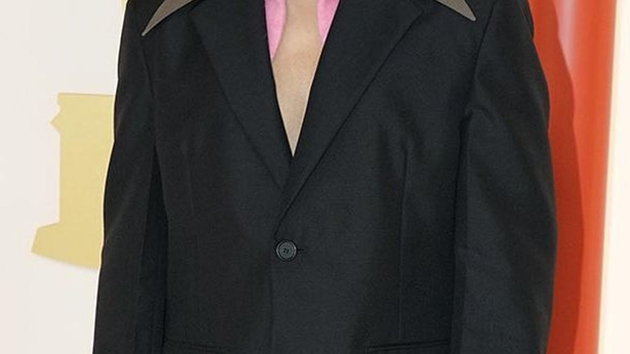 Riz Ahmed <br>