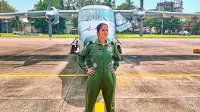 Letnan muda India, Shivangi menjadi pilot wanit pertama dalam kelompok angkatan bersenjata.(Source: AP)