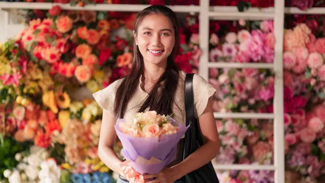 wanita september sederhana dan dikagumi