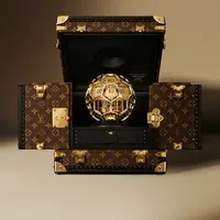 Seluruh hasil lelangnya akan disumbangkan untuk mendukung program-program UNICEF bagi anak-anak di berbagai belahan dunia. [Dok/Louis Vuitton].