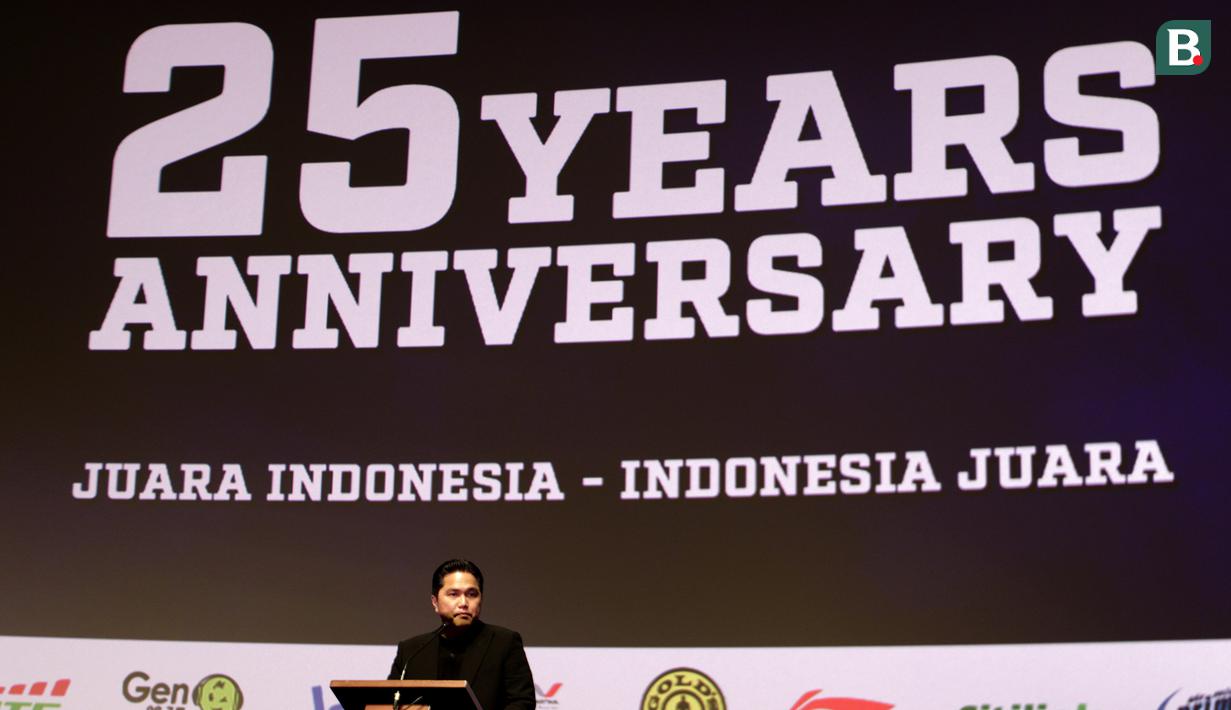 Pemilik Satria Muda, Erick Thohir, memberikan sambutan saat peluncuran film 25 tahun Satria Muda di XXI Epicentrum, Jakarta, Kamis (15/11). Peluncuran ini dalam rangka peringatan hari jadi SM yang ke-25 tahun. (Bola.com/Yoppy Renato)