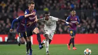 Barcelona menghadapi Real Madrid pada leg pertama semifinal Copa del Rey di Camp Nou, Rabu (6/2/2019) malam waktu setempat. (AFP/Lluis Gene)