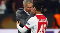 Jose Mourinho membujuk Justin Kluivert untuk hengkang ke Manchester United. (AFP/Odd Andersen)