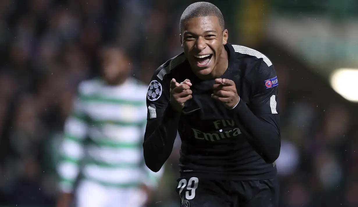Kebahagiaan pemain PSG, Kylian Mbappe saat mencetak gol ke gawang Celtic pada laga grup B Liga Champions di Celtic Park, Glasgow, (12/9/2017). Neymar, Mbappe dan Cavani semakin kompak saat bermain bersama. (AP/Scott Heppell)