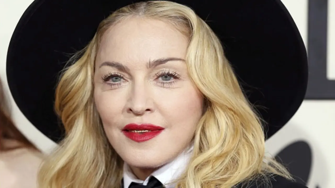 madonna-topi-140131b.jpg