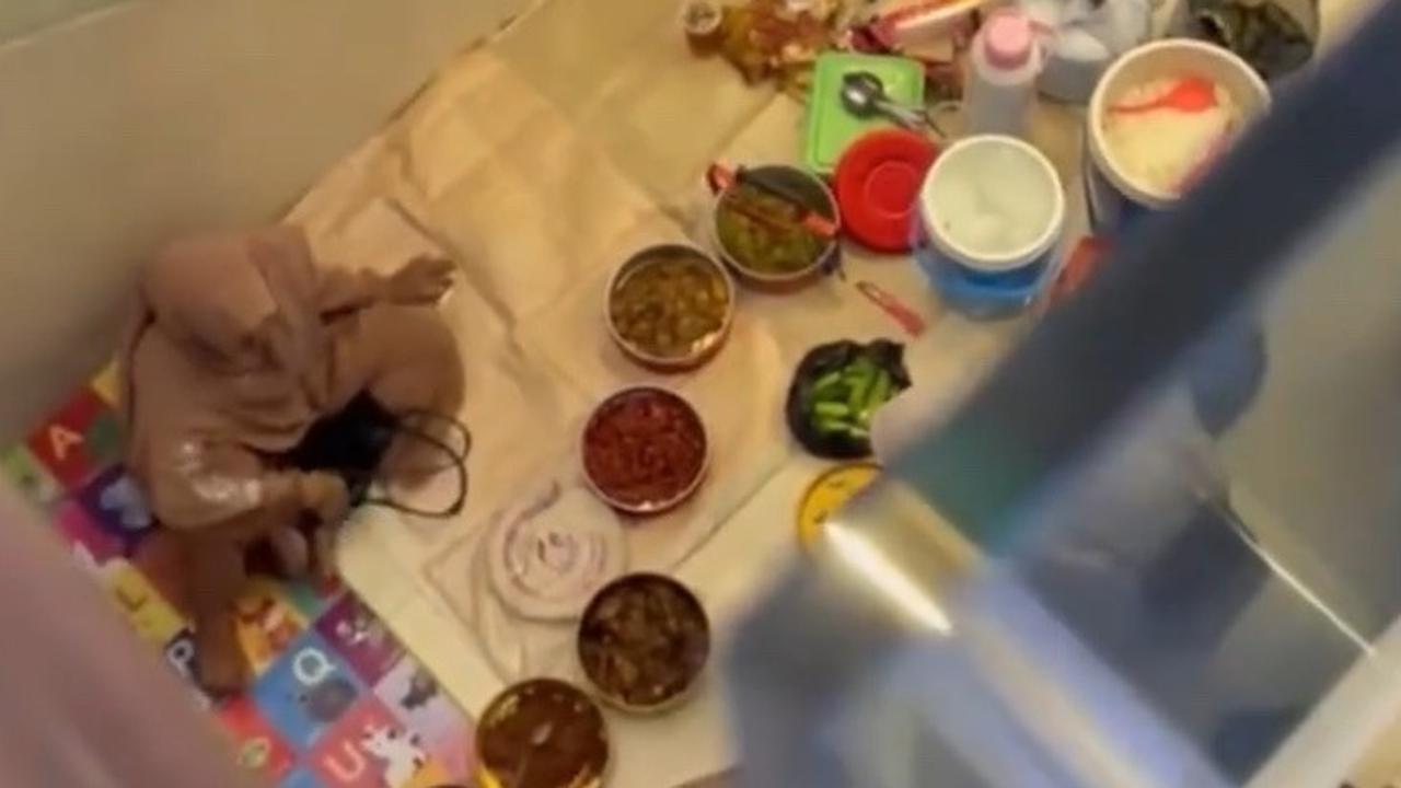 Viral Ibu-Ibu Piknik di Mal Bawa Tikar hingga Makanan, Jadi Sorotan Warganet
