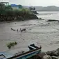 Abrasi yang terjadi di pesisir Pantai Amurang, Kabupaten Minahasa Selatan.