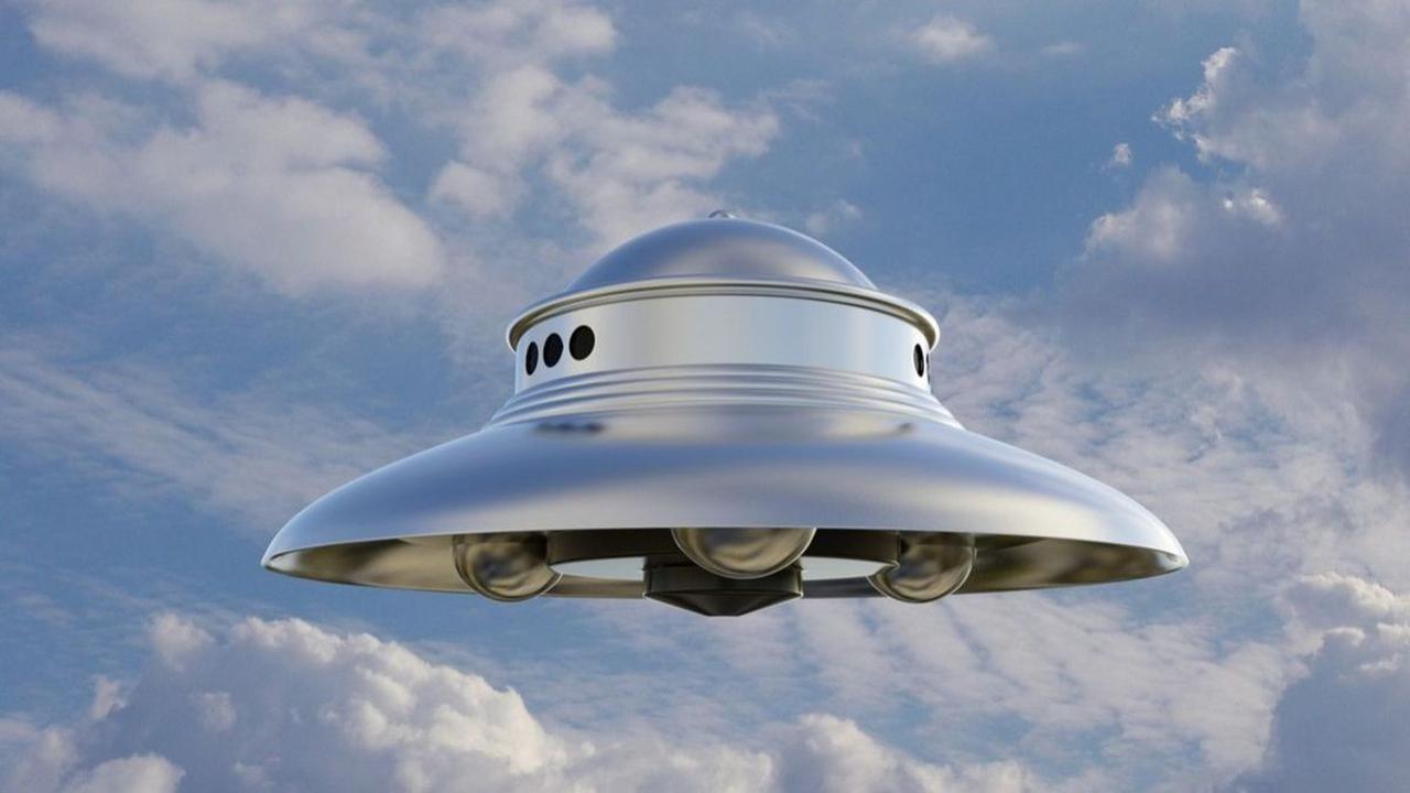 Ilmuwan Ungkap Alien Benar-Benar Ada, Bersembunyi di Gunung Berapi dan Bawah Laut