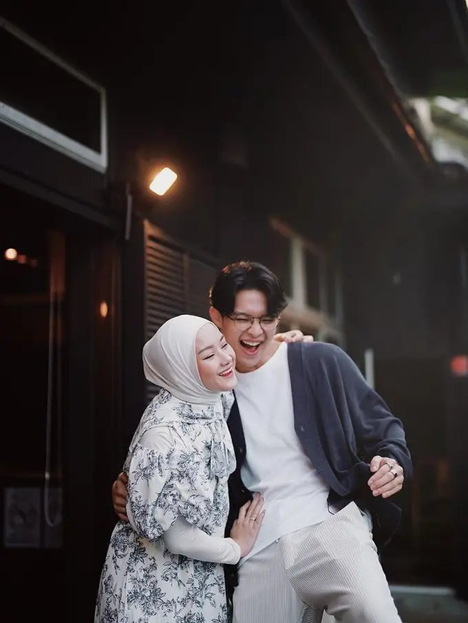 Dinda Hauw dan Rey Mbayang