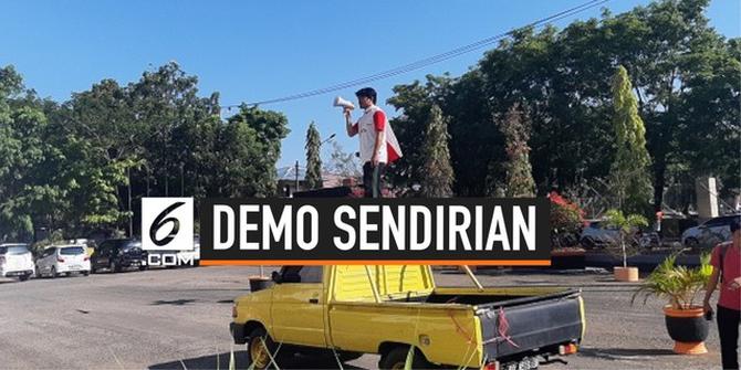VIDEO: Mahasiswa Demo Sendirian di Gedung DPRD Pangkep