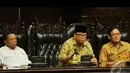 Sidarto Danusubroto saat menghadiri acara Sarasehan bertajuk "Pancasila Landasan Filosofis, Ideologis, dan Yuridis Konstitusi Republik Indonesia" di MPR RI, Jakarta, Senin (18/8/2014) (Liputan6.com/Johan Tallo)