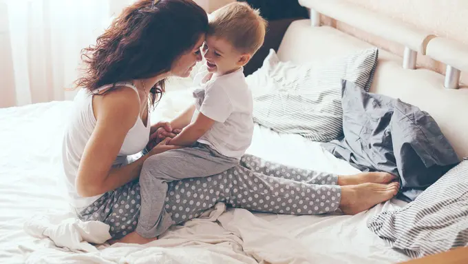 Cara Membangun Interaksi Yang Aktif Dengan Anak (Alena Ozerova/Shutterstock)