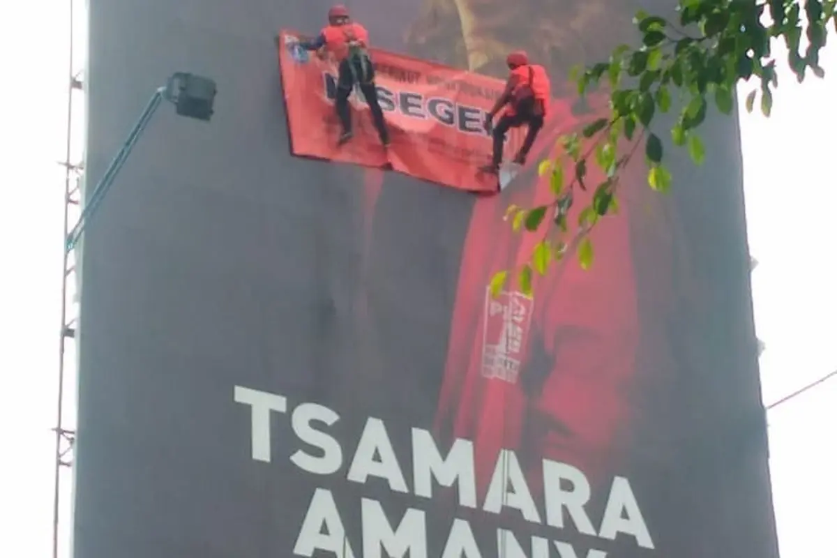 Baliho Tsamara