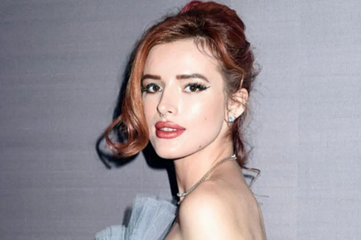[Bintang] Bella Thorne