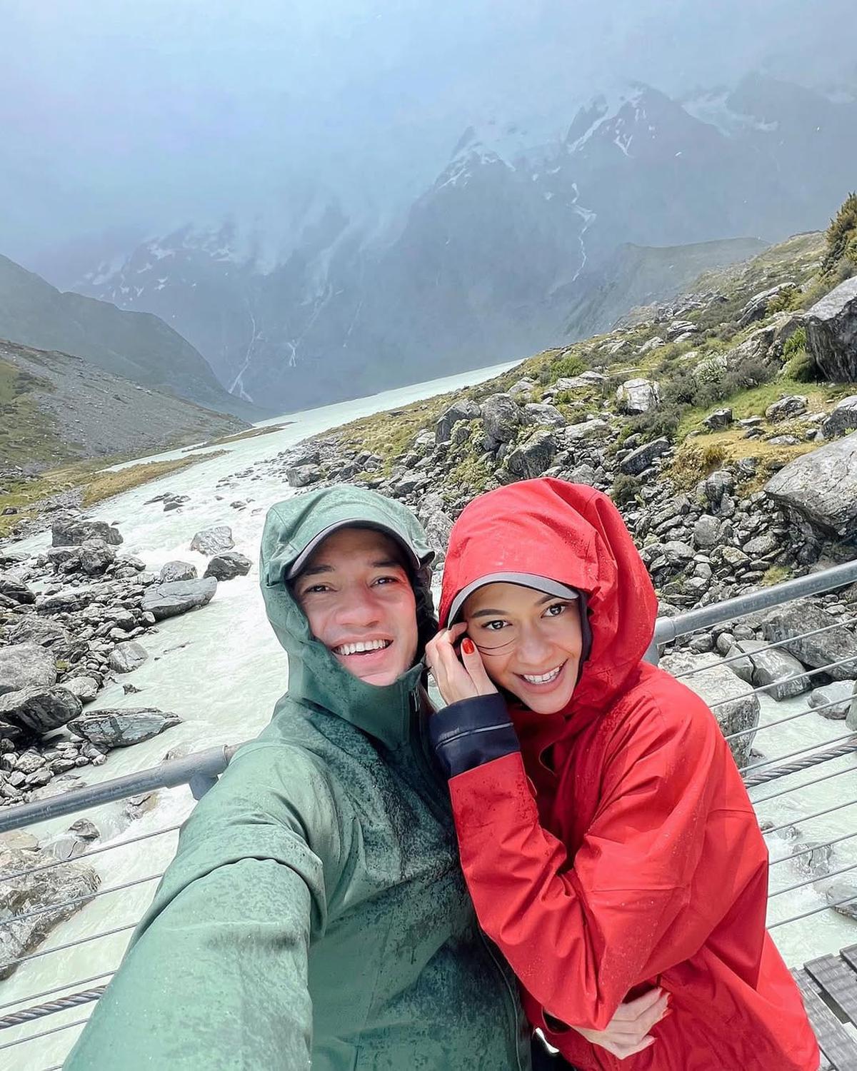 Potret Mesra Nana Mirdad dan Andrew White, Dapat Julukan Couple Goals
