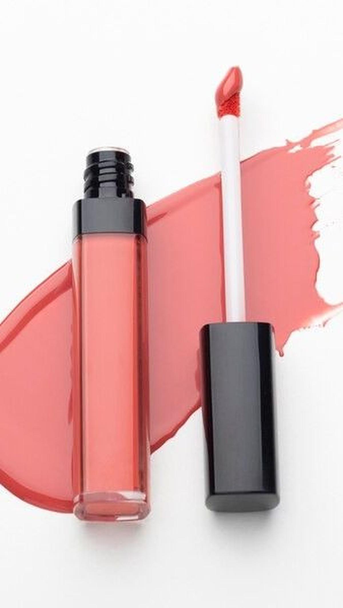 Pilih Kandungan Bahan Lipstik yang Berkualias dan Cocok untuk Kulit