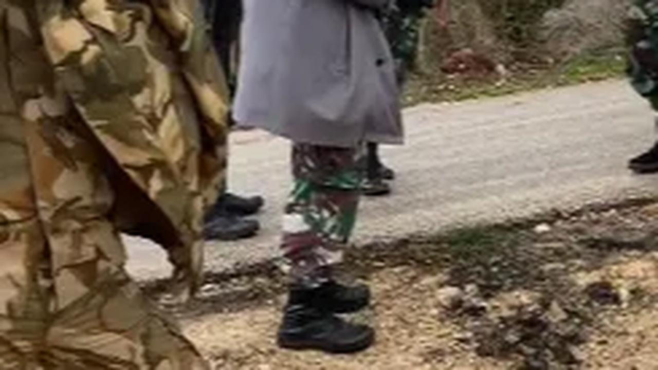 Buah dari Surga ditemukan oleh anggota TNI yang sedang bertugas menjadi Pasukan Perdamaian PBB di Lebanon. <br>