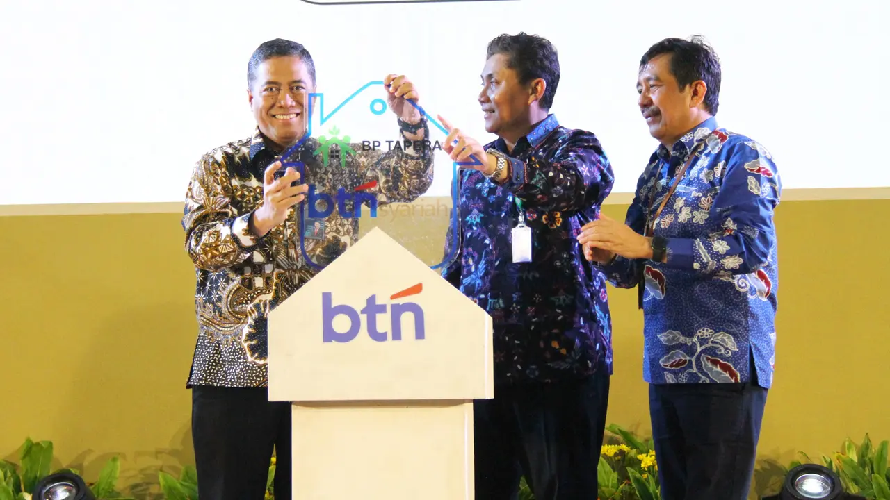 Direktur Consumer BTN, Hirwandi Gafar, menyatakan bahwa BTN Syariah sangat berkomitmen dalam membantu pemenuhan kebutuhan rumah bagi masyarakat, termasuk PNS