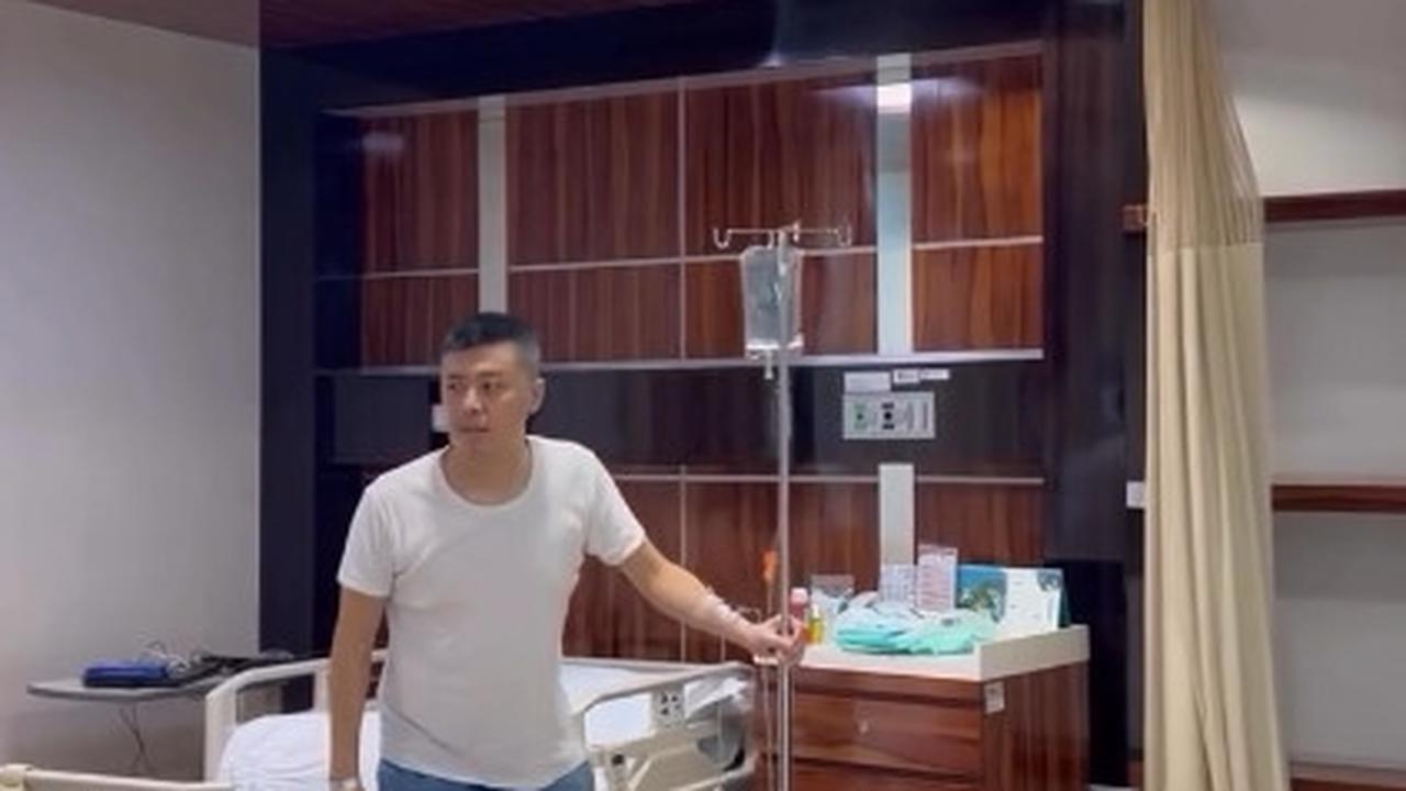Alami Demam Tinggi Sampai Badan Sakit Seperti Tertusuk Paku, Berikut 8 Potret Vincent Raditya Kena Flu Singapura