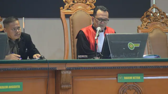 Hakim PN Bandung, Ikhwan Hendrato, Dago Elos