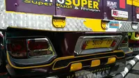 Tren kekinian, lampu belakang truk pakai lampu mobil mewah (Arief)