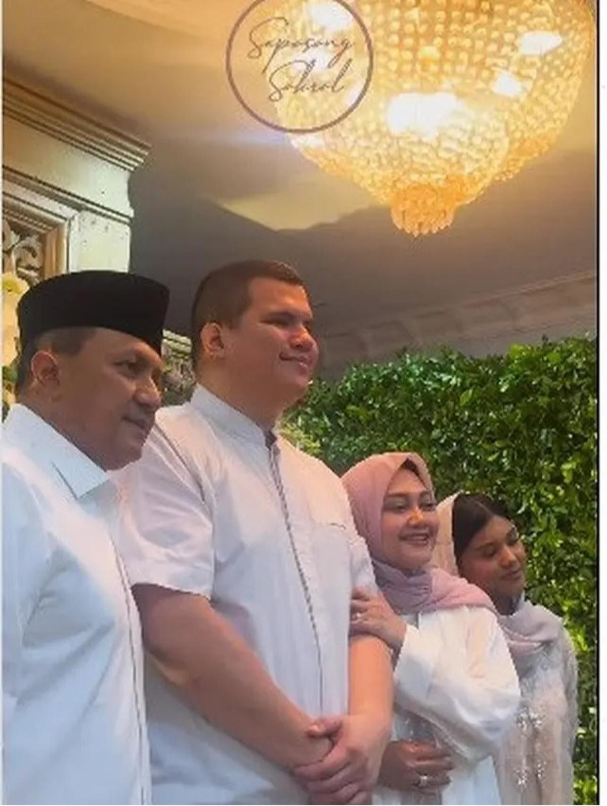 8 Potret Kedekatan Bella Saphira dengan Putra Sambungnya, Momen Pengajian saat Mantu Bikin Haru