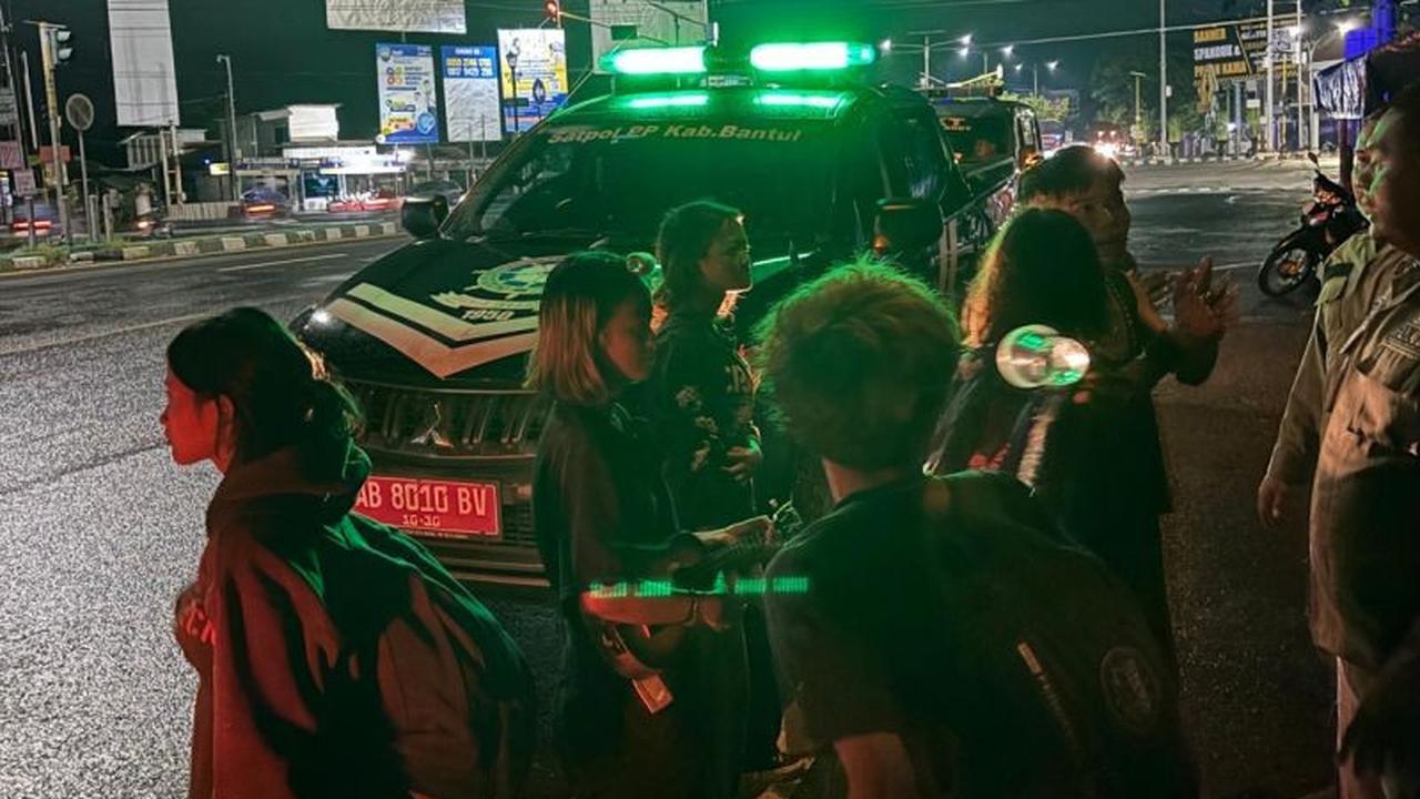 Satpol PP Bantul Tertibkan Belasan Anak Punk yang Resahkan Warga di Jejeran