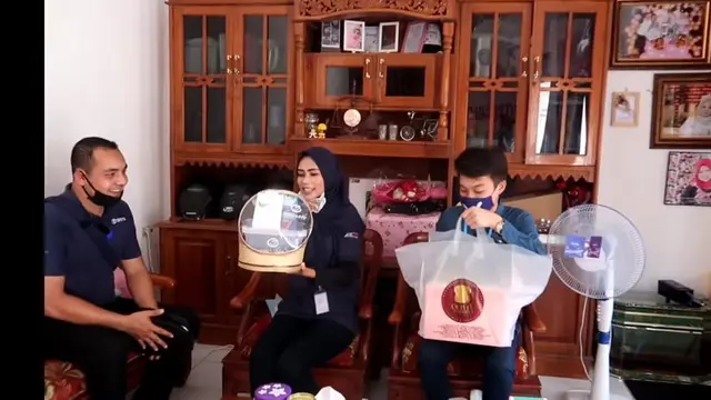Kekeyi Beri Kejutan Ulang Tahun Berupa Mobil Mewah ke Ibunya, Ini 6 Momen Manisnya