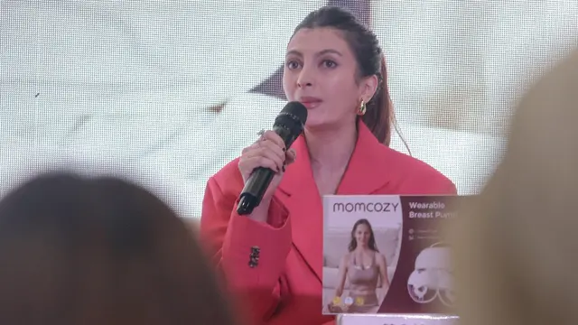 Sarah Keihl berbagai cerita tentang journey menyusui.