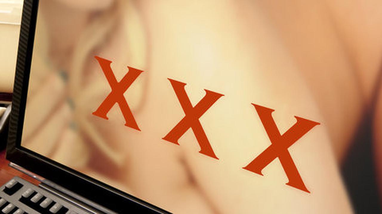 Keseringan nonton film porno, para pria ini berbuat cabul